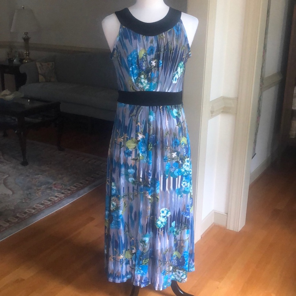 New Slip over large blue abstract floral pleated maxi dress